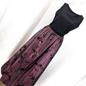 LAURA ASHLEY! STUNNING ELEGANT BURGUNDY FLORAL W/BLACK VELVET MAXI DRESS! SZ 4